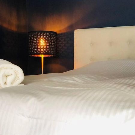 Brussels By Foot! Authenticity & Luxury Nearby Exterior photo