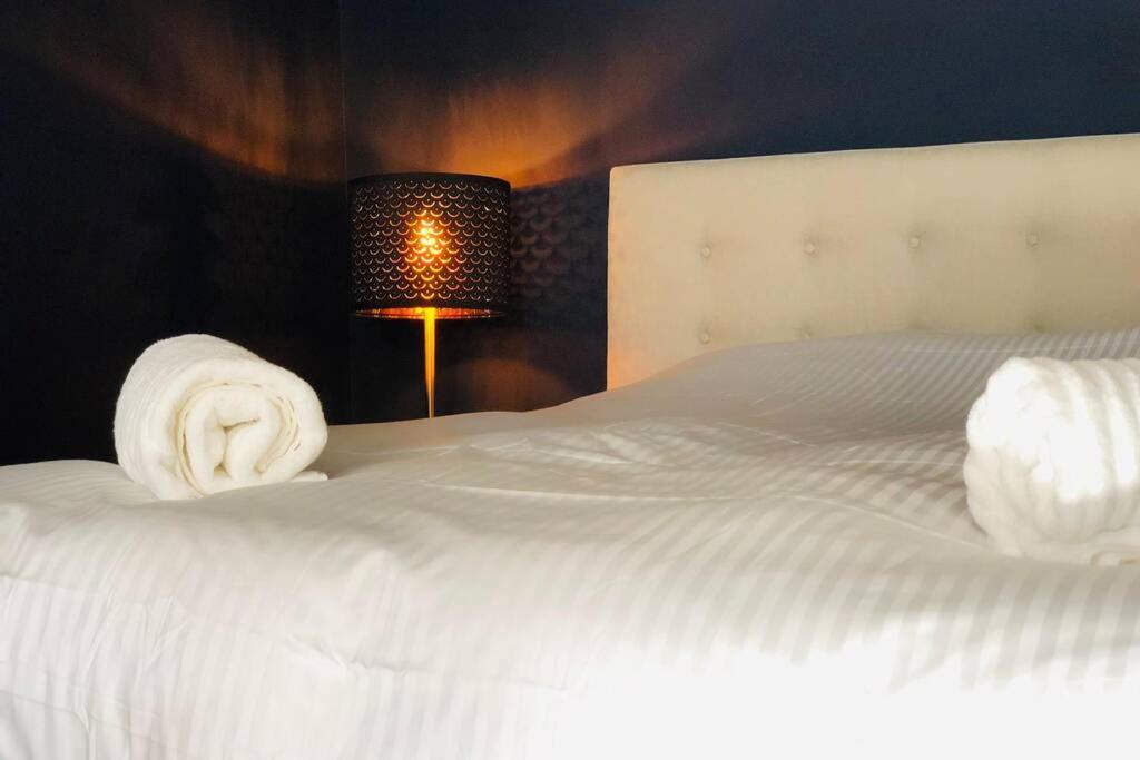 Brussels By Foot! Authenticity & Luxury Nearby Exterior photo