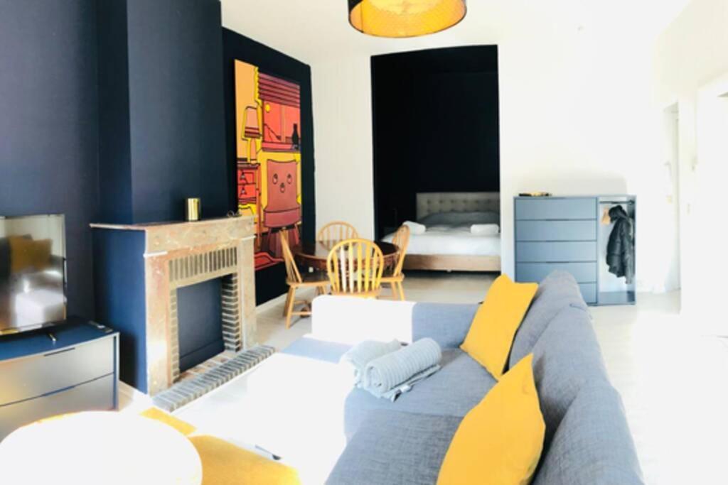Brussels By Foot! Authenticity & Luxury Nearby Exterior photo